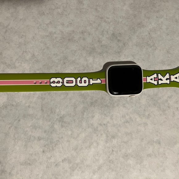 Alpha Kappa Alpha Apple Watch Band Size 38/40/41 mm Bold Green - Picture 2 of 6